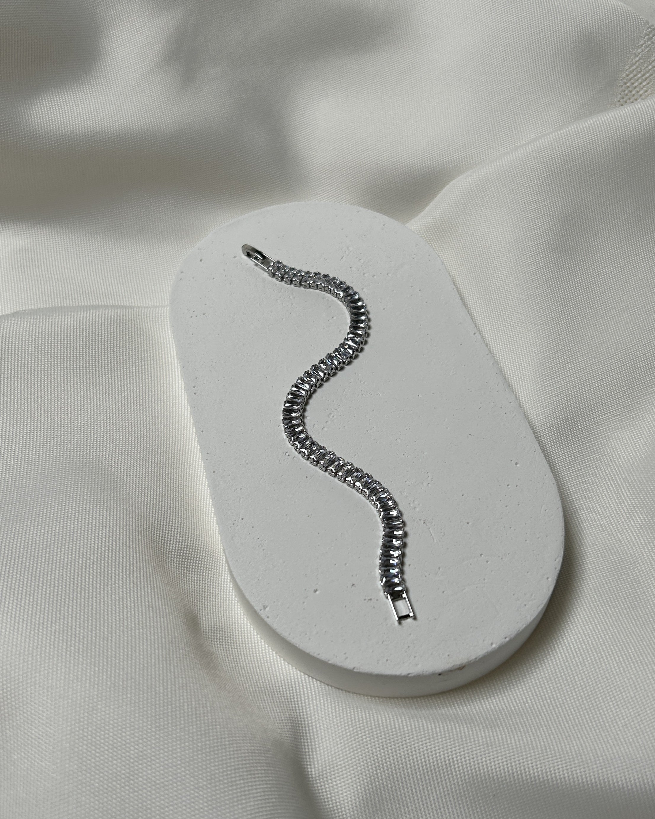 Baget Zirkon Taşlı Gümüş Renk Çelik Tennis Bileklik