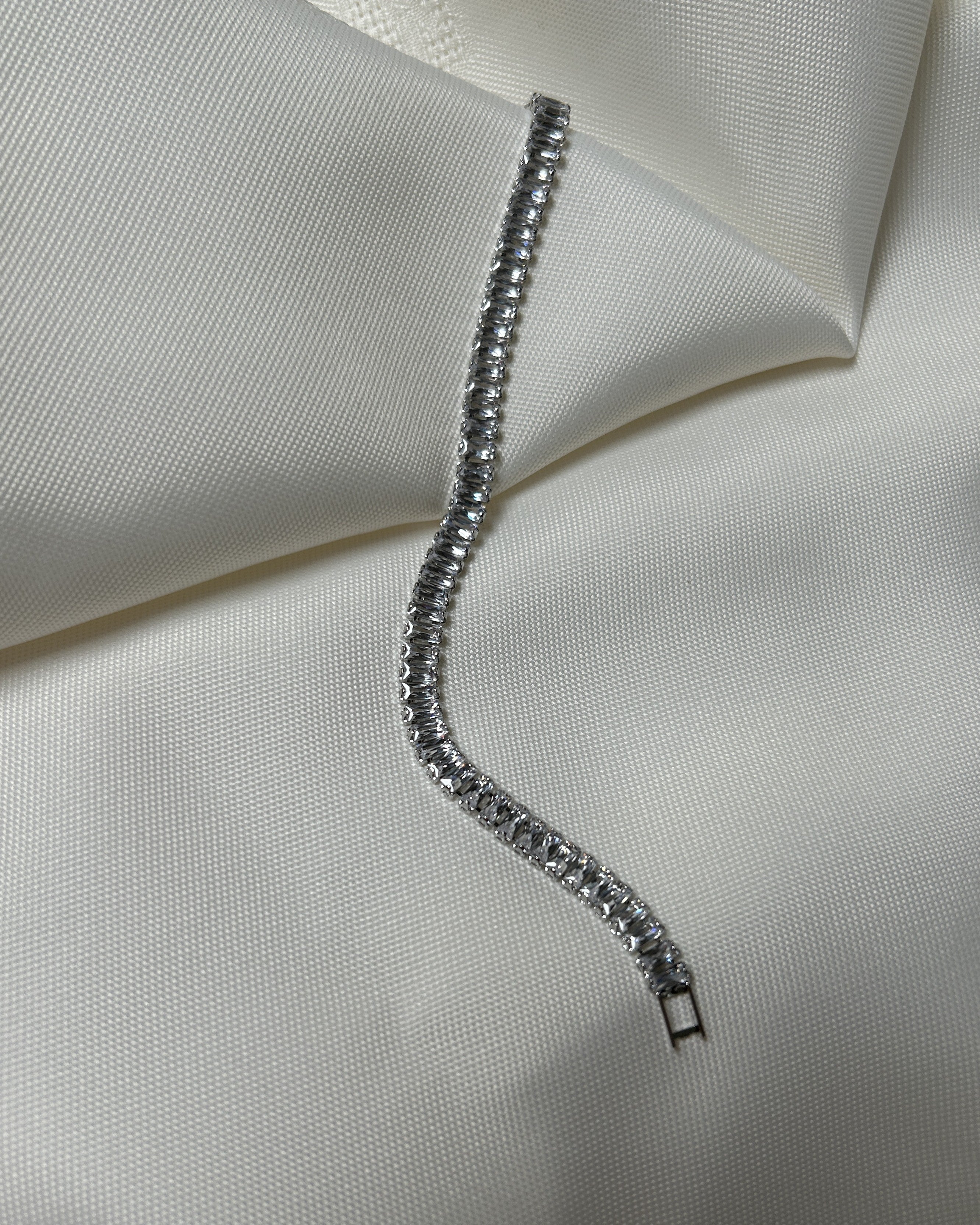 Baget Zirkon Taşlı Gümüş Renk Çelik Tennis Bileklik