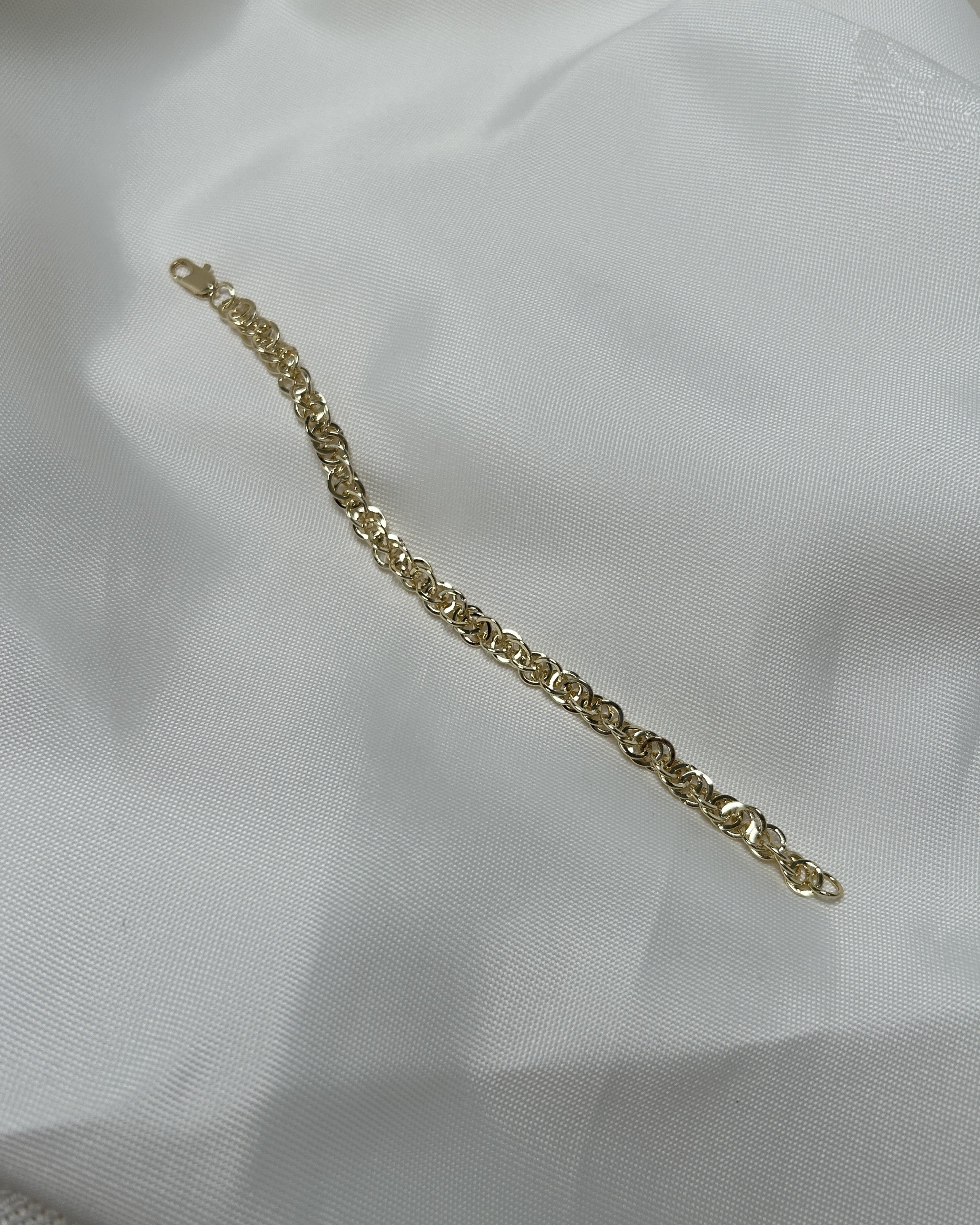 Royal Chain Gold Çelik Bileklik – Güçlü ve Zamansız Halka Tasarım