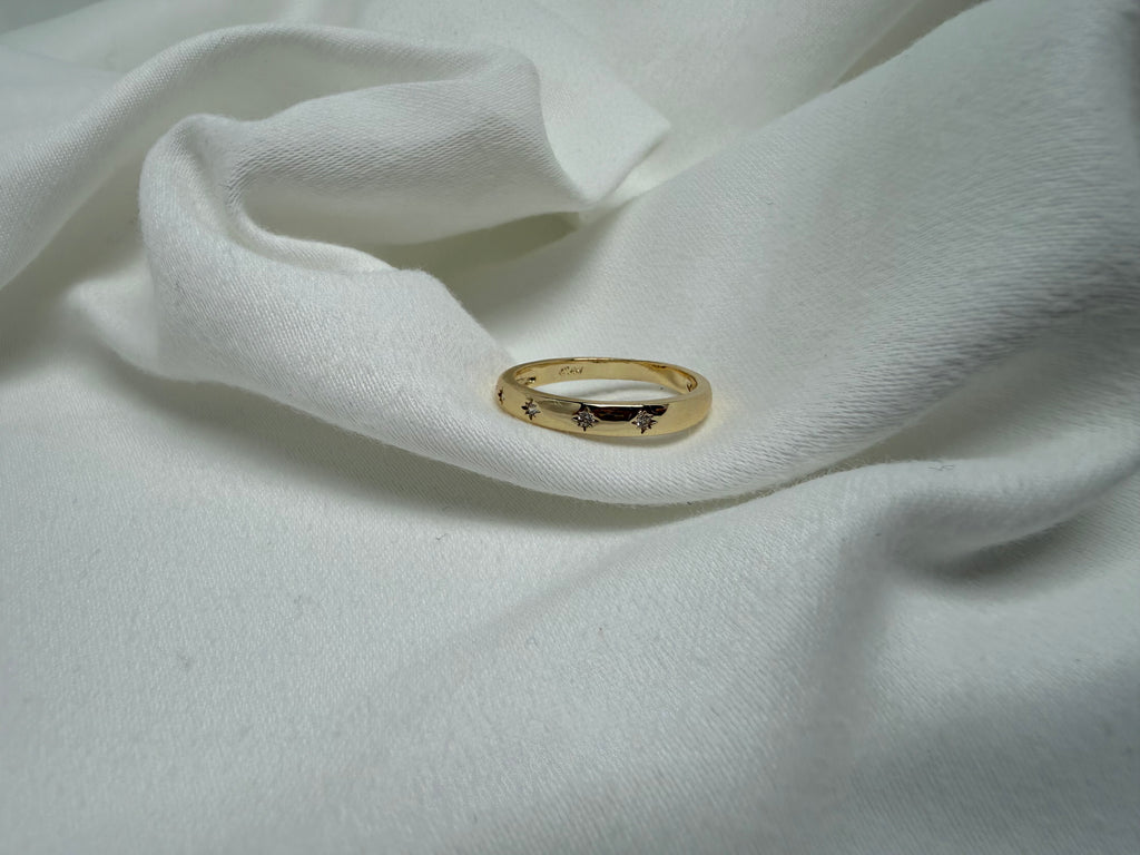 Yıldız Detaylı Taşlı Çelik Yüzük