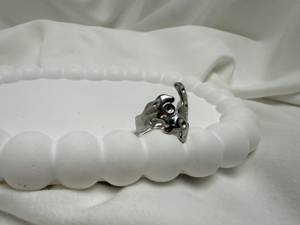 Tasarım Desenli Şık Çelik Yüzük