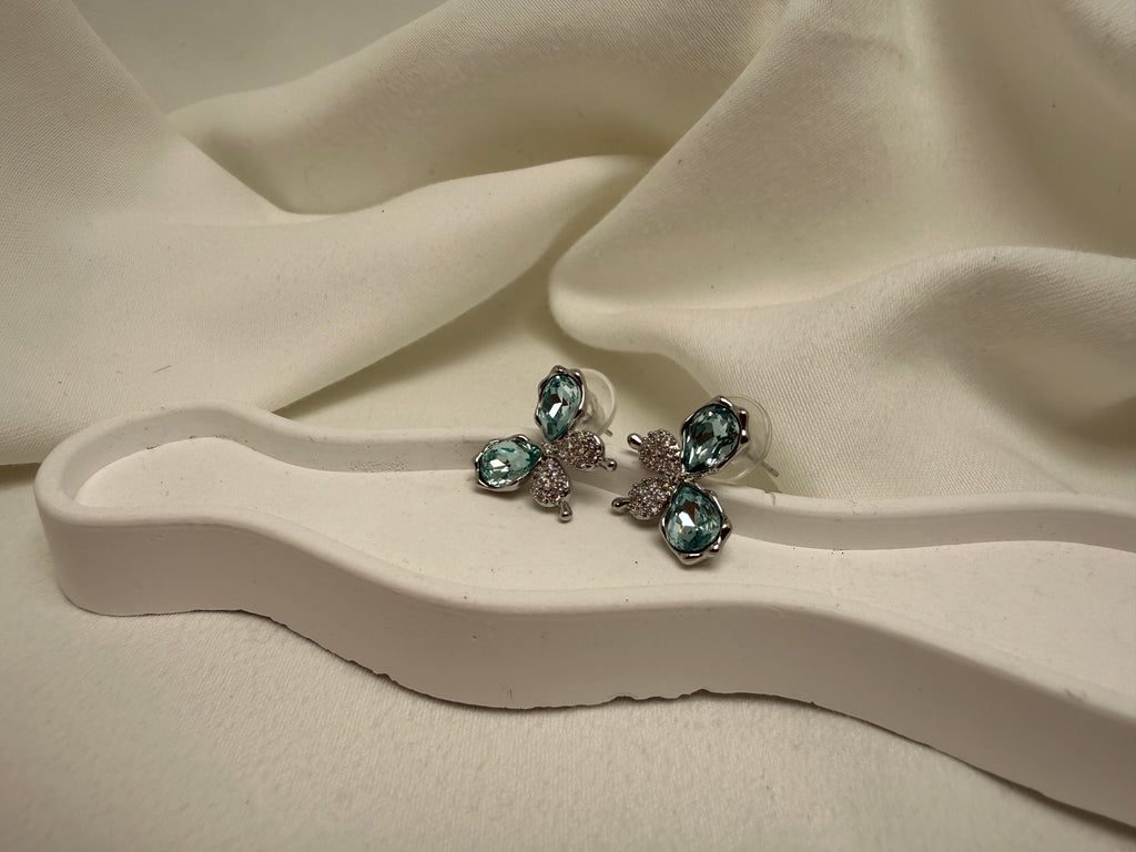 Turkuaz Taşlı Kelebek Figürlü Çelik Küpe