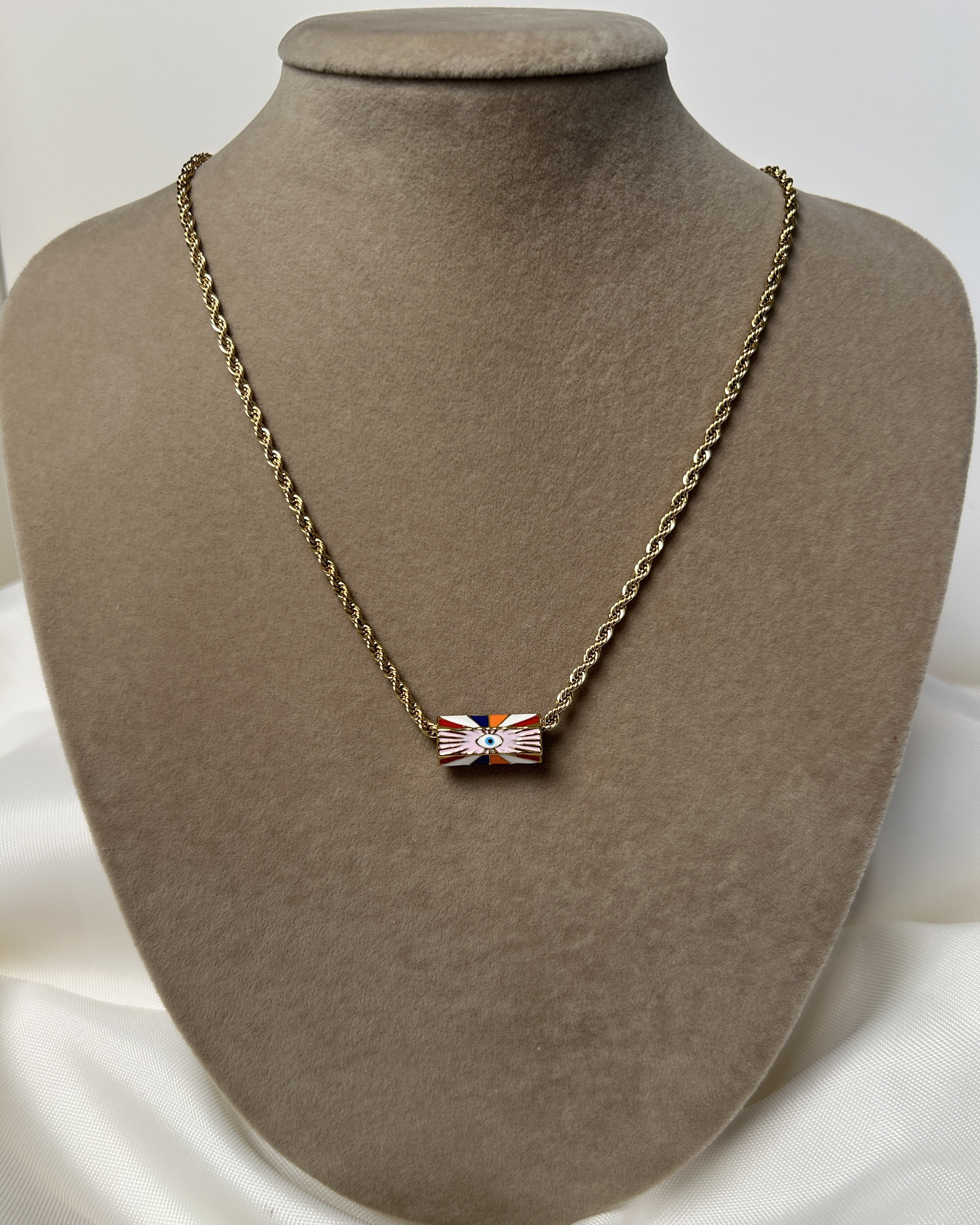 Burgu Zincir Blok Charmlı Kalpli Çelik Kolye