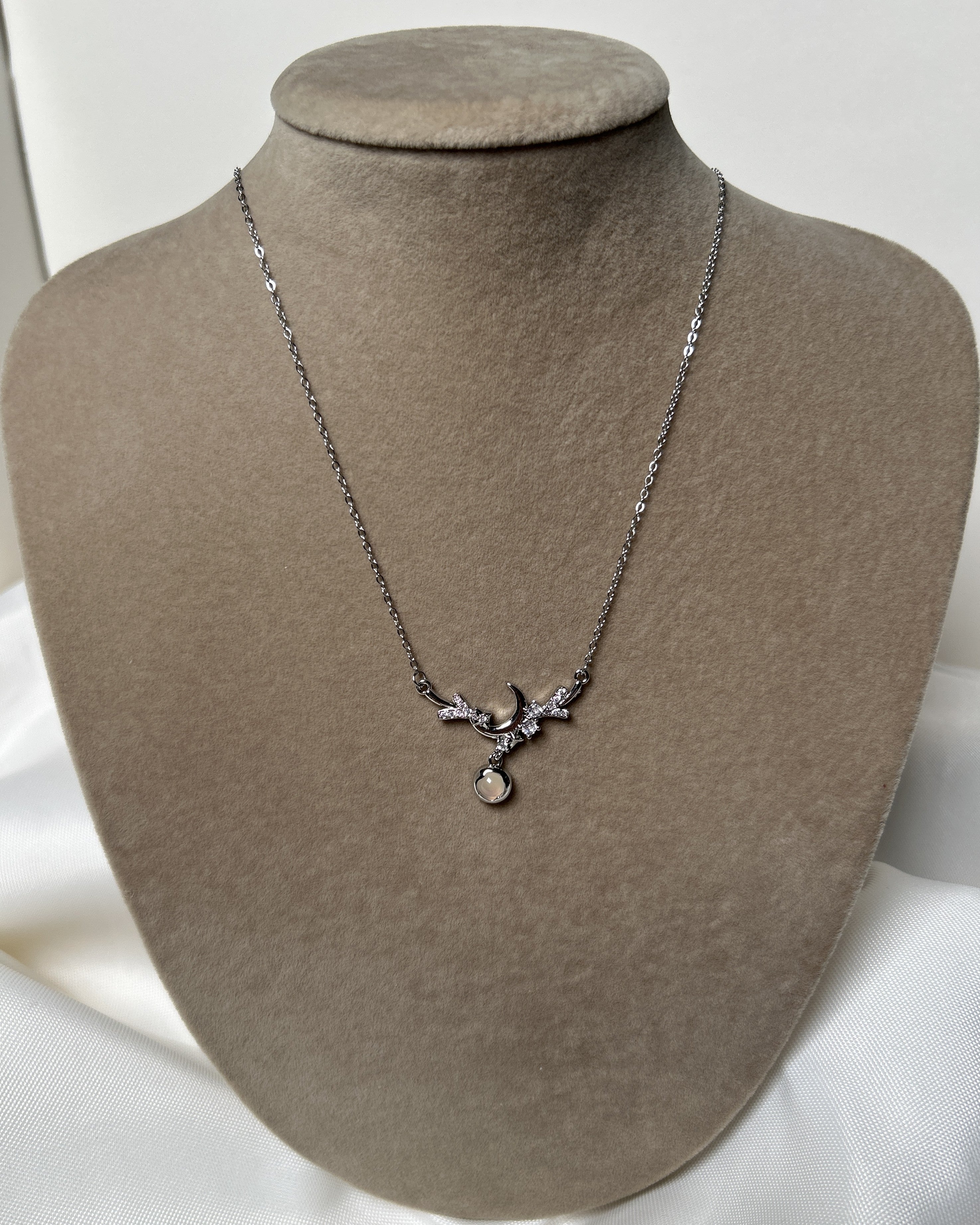 Sallantılı Ay Yıldız Gökyüzü Çelik Kolye