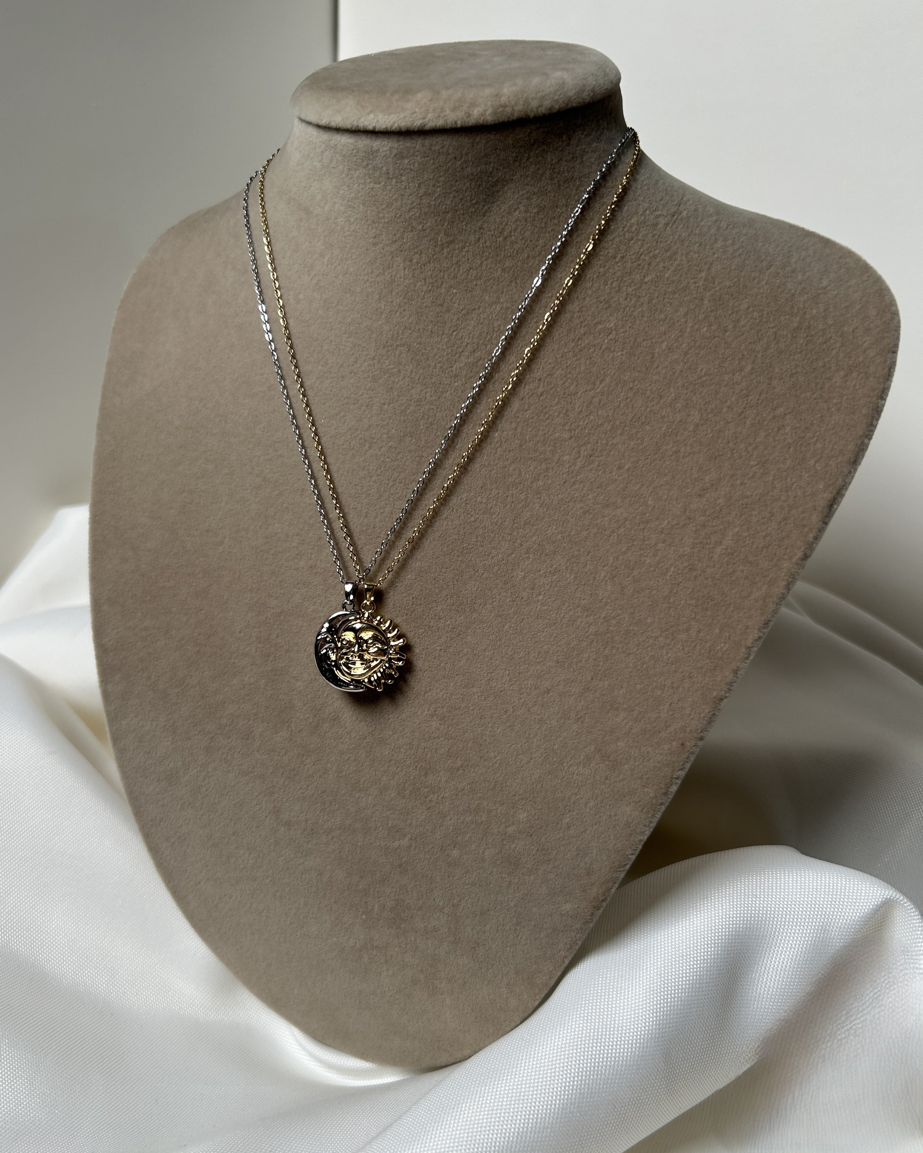 Güneş ve Ay Figürlü İkili Arkadaşlık Çelik Kolye