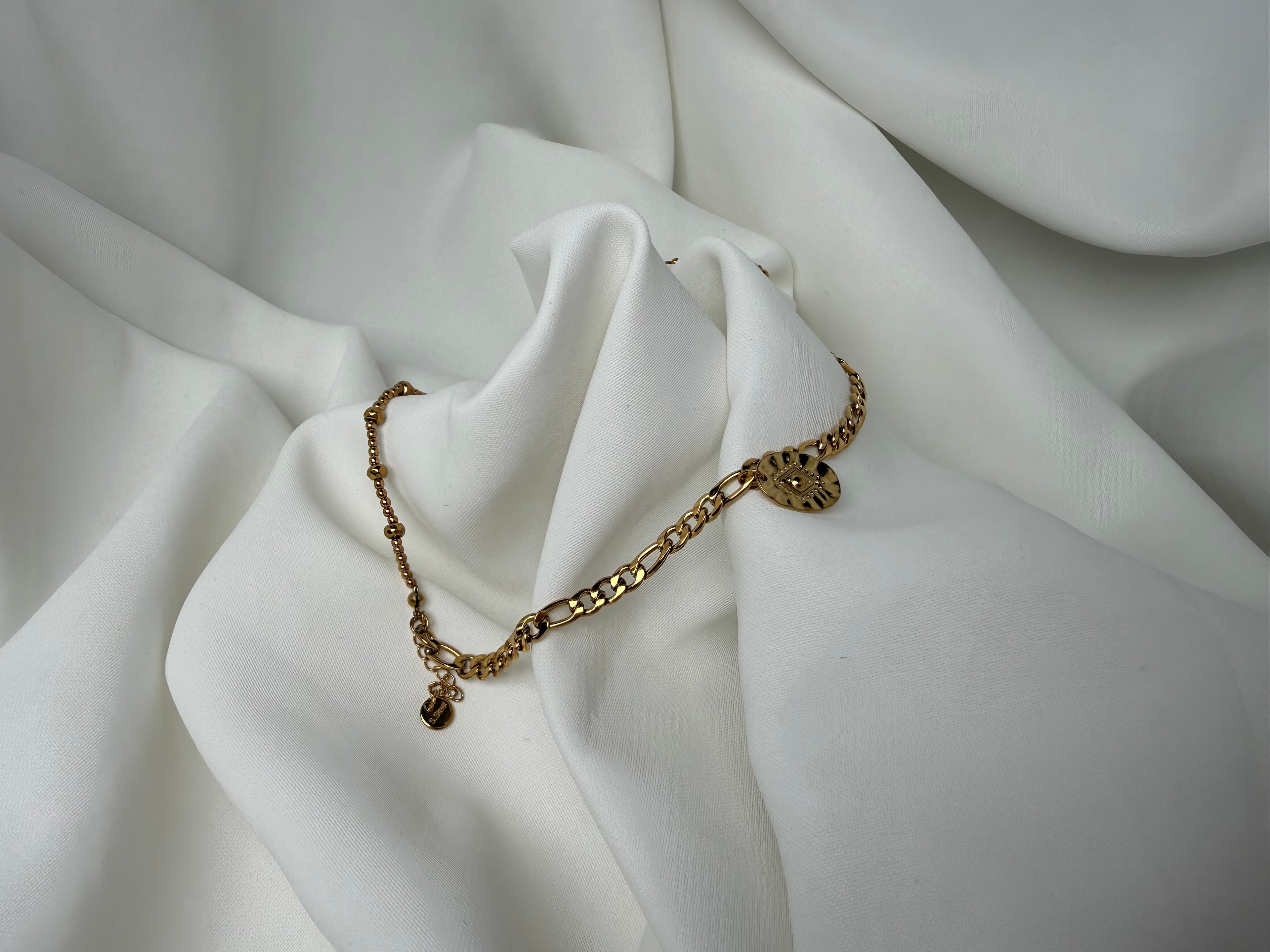 Çift Zincir Charmlı Boncuklu Çelik Bileklik