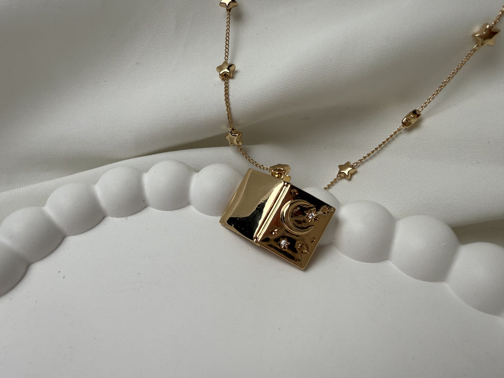 Zinciri Yıldızlı Açılabilen 'You're my soulmate' Yazılı Kitap Çelik Kolye