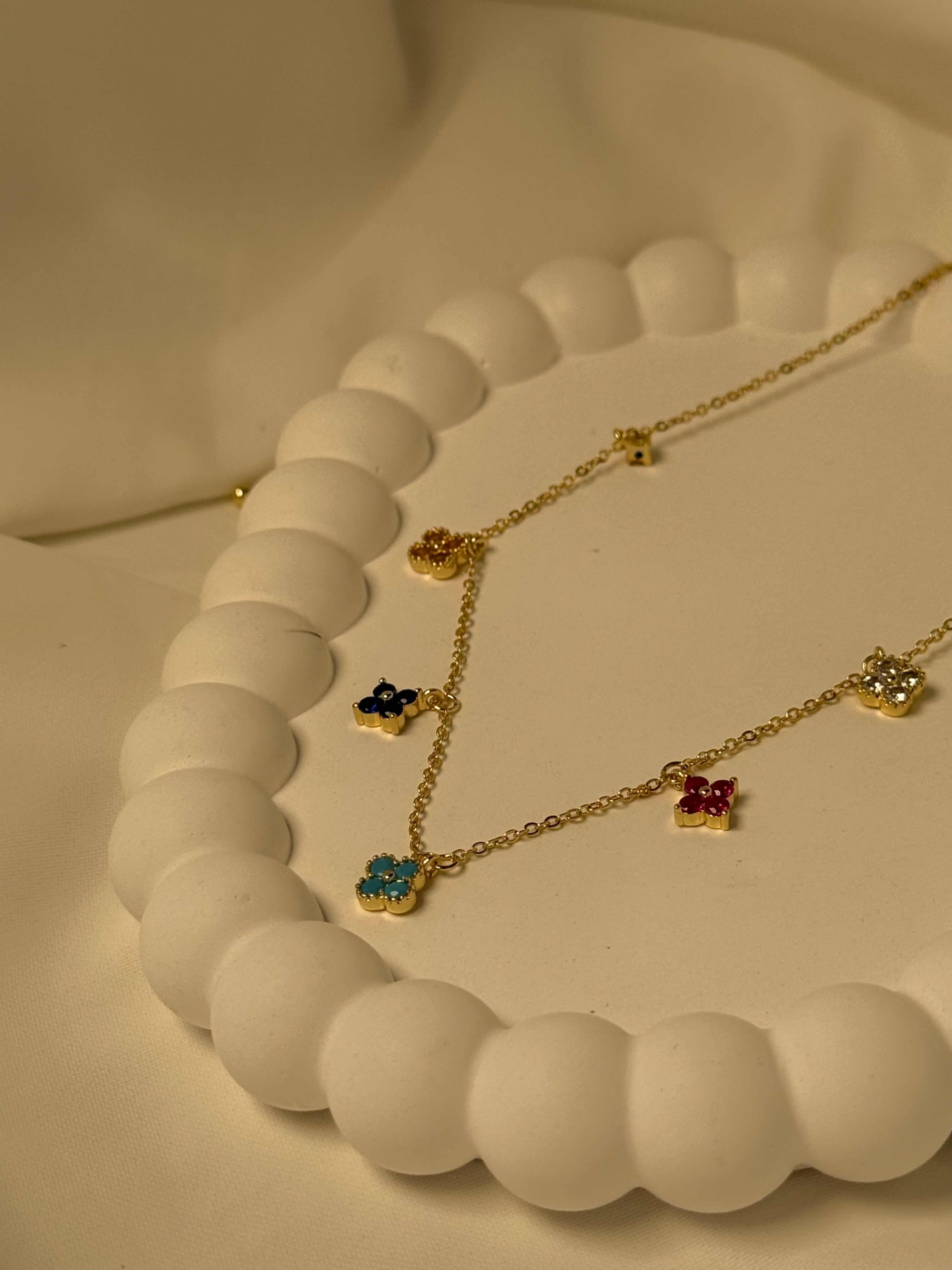 Renkli Çiçekli Çelik Kolye