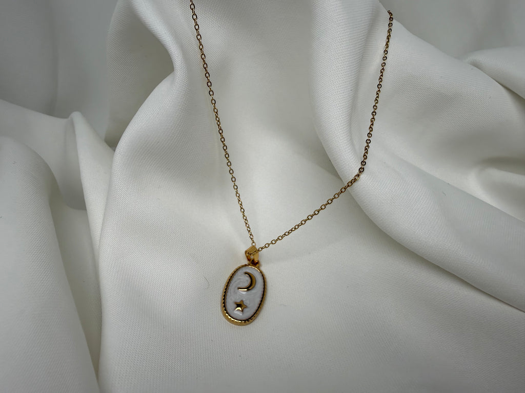 Yıldız ve Ay Mineli Çelik Kolye