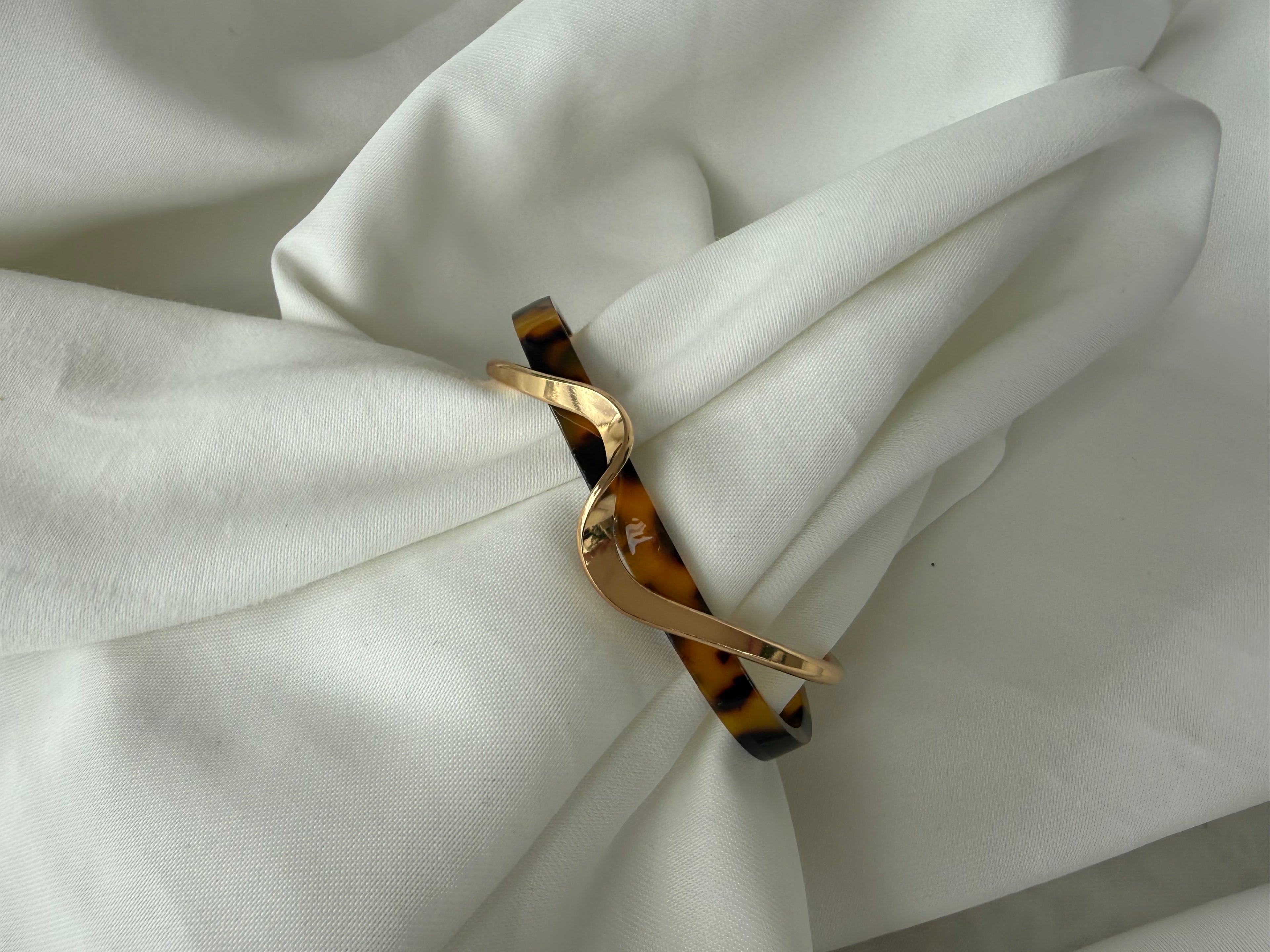 Leopar Desenli ve Dalgalı Birleşik Çelik Kelepçe Bileklik