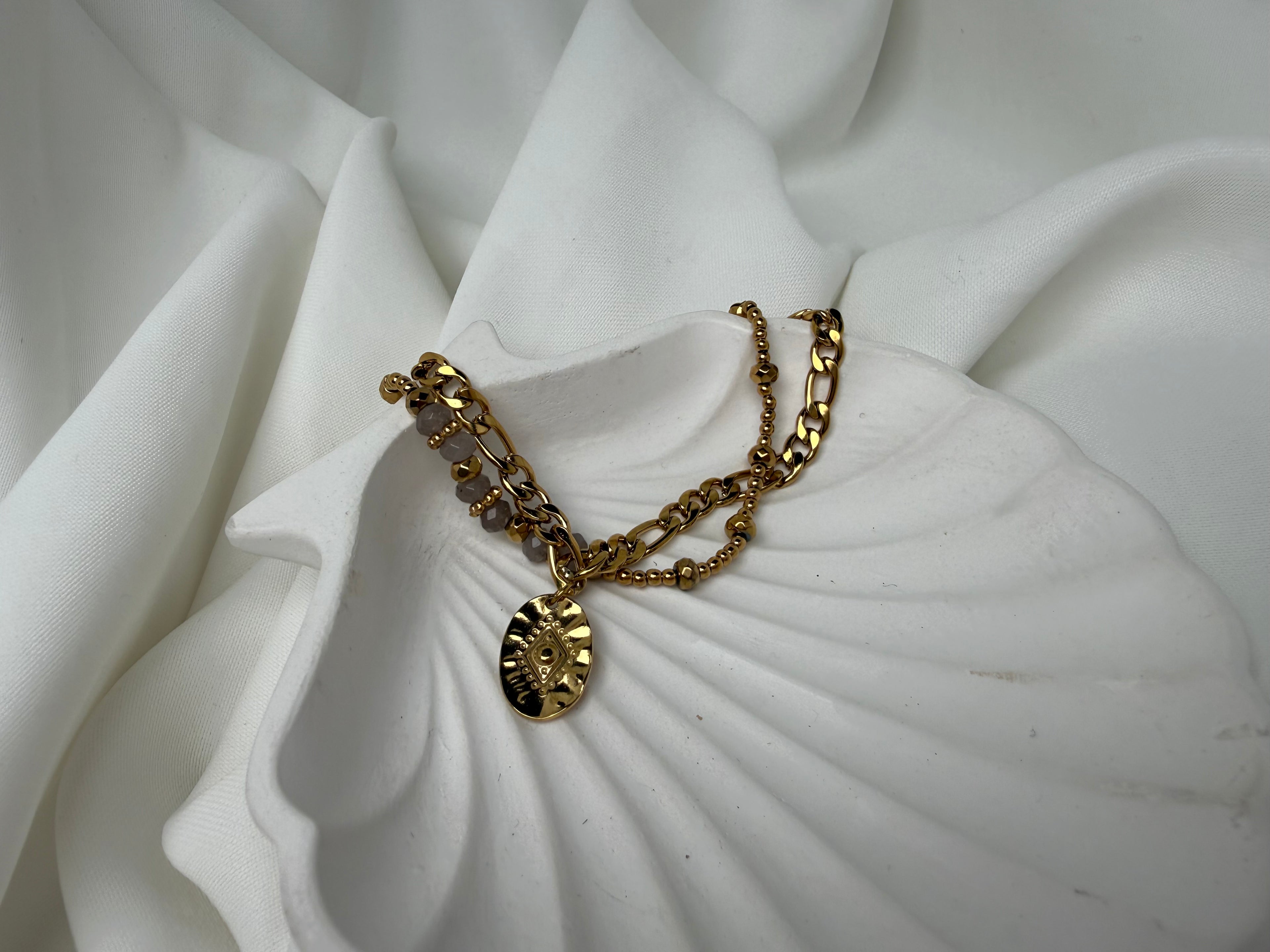 Çift Zincir Charmlı Boncuklu Çelik Bileklik