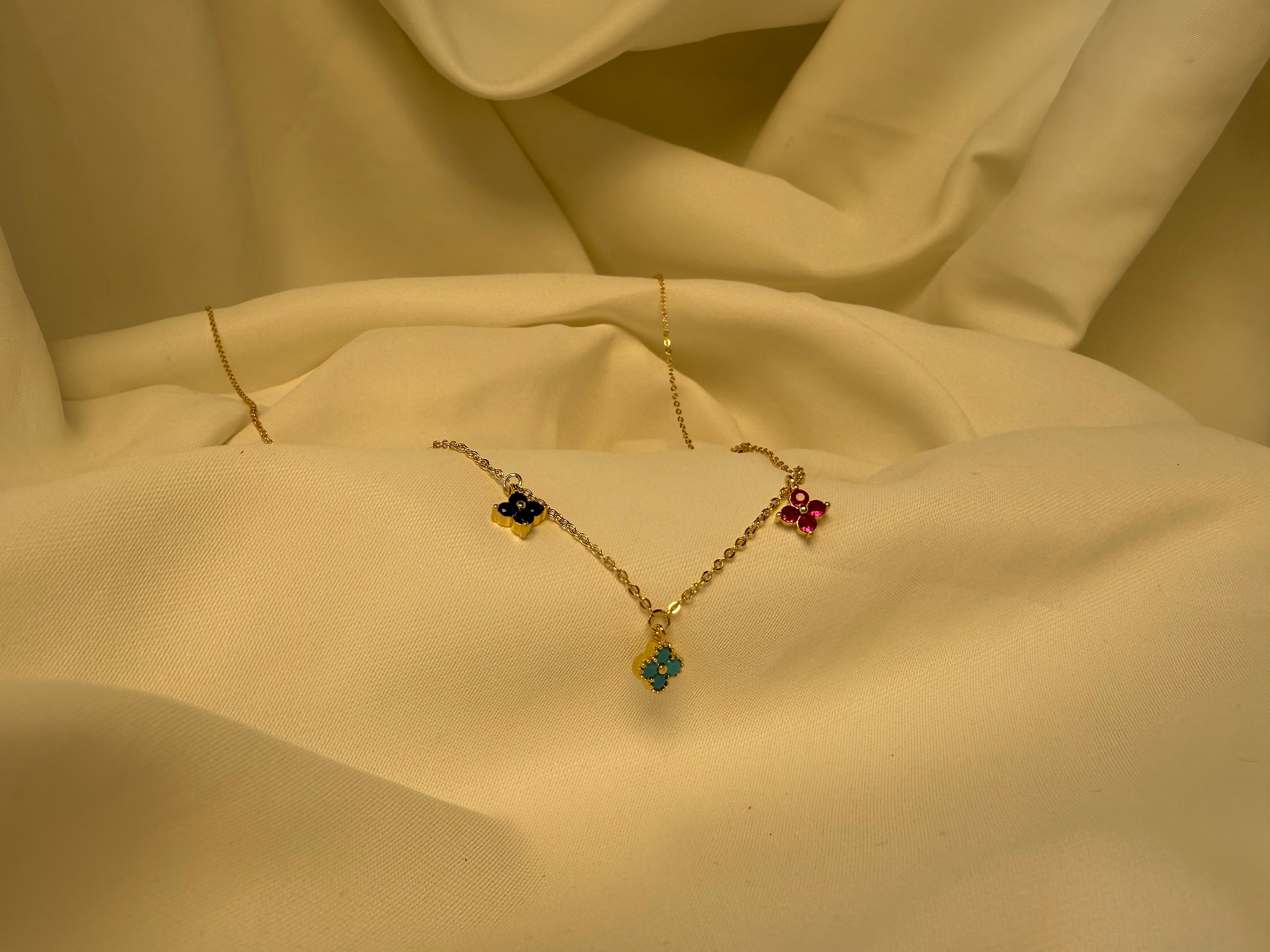 Renkli Çiçekli Çelik Kolye