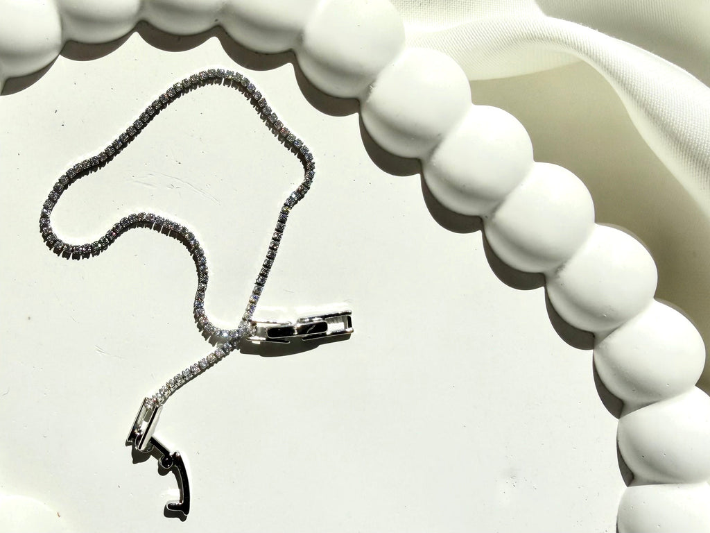 İnce Zarif Su Yolu Çelik Bileklik