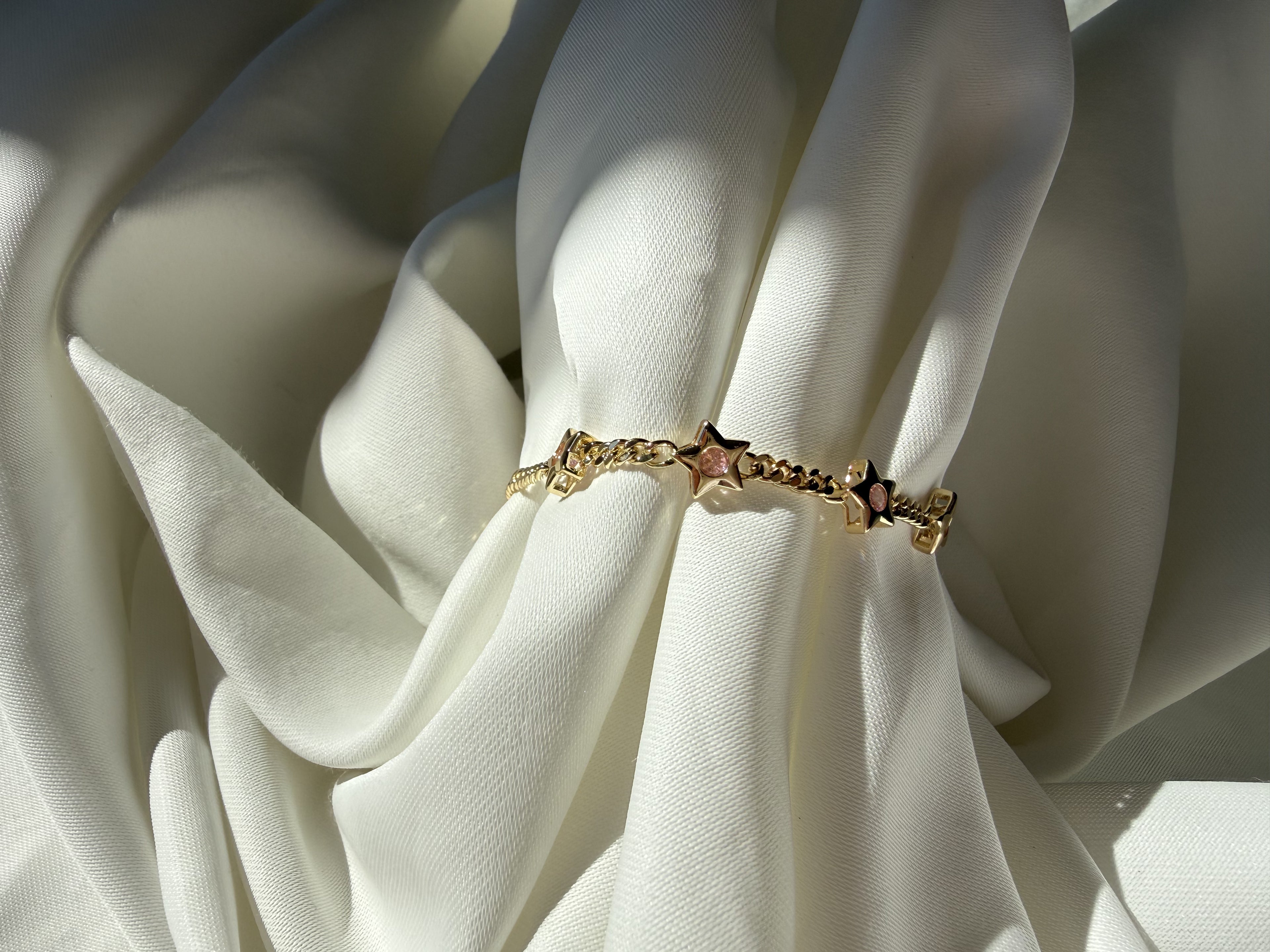 Pembe Zirkon Taşlı Yıldızlı Çelik Bileklik