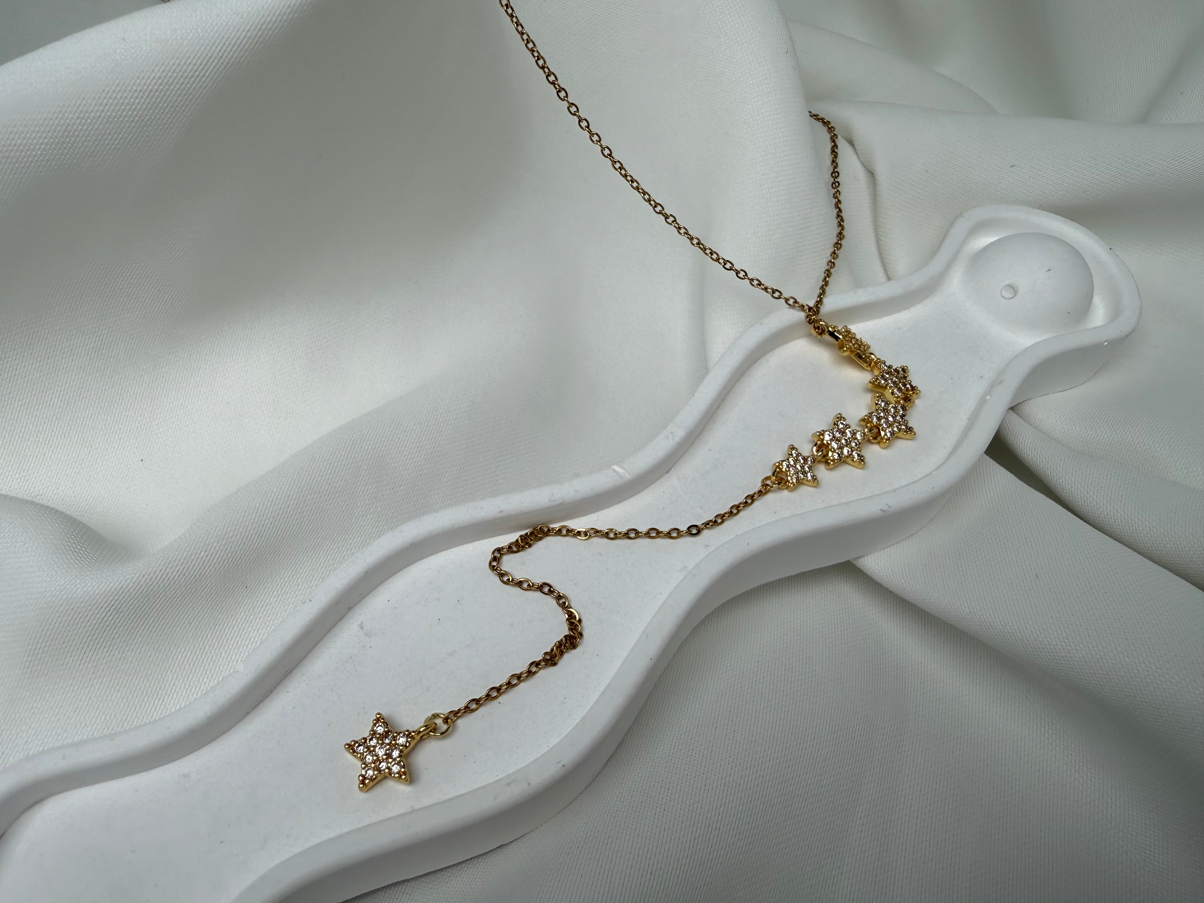 Taşlı Yıldız ve Sallantılı Yıldızlı Çelik Y Kolye