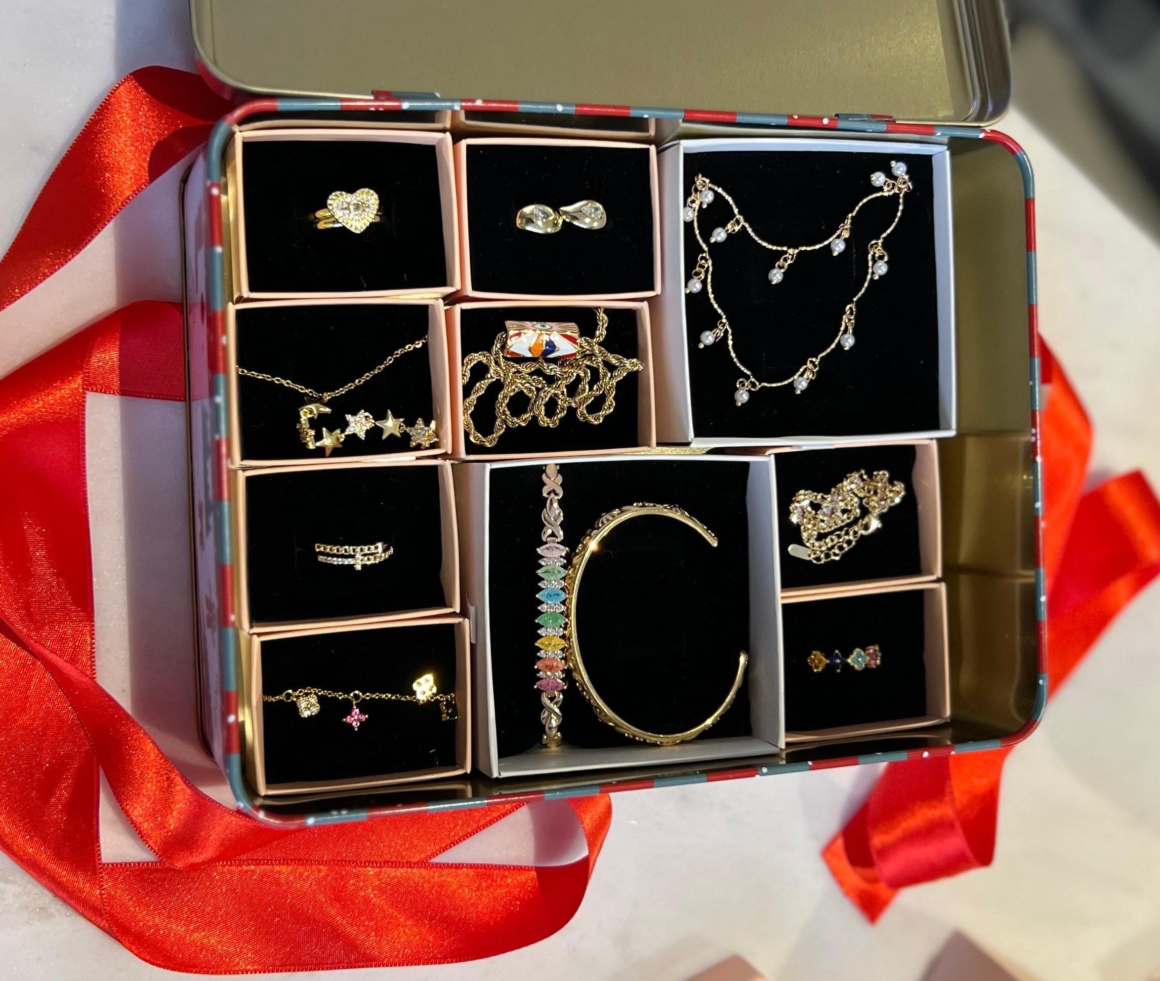 All Mine Advent Calendar – 10 Parça Sürpriz Takı Kutusu